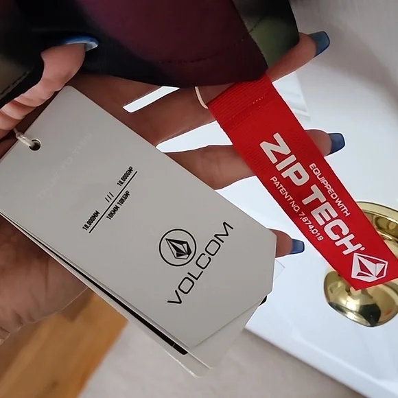 Volcom Jacket - Picture 3 of 4